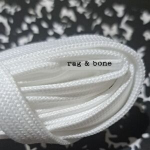 ⌛️ Shoelaces 1/20